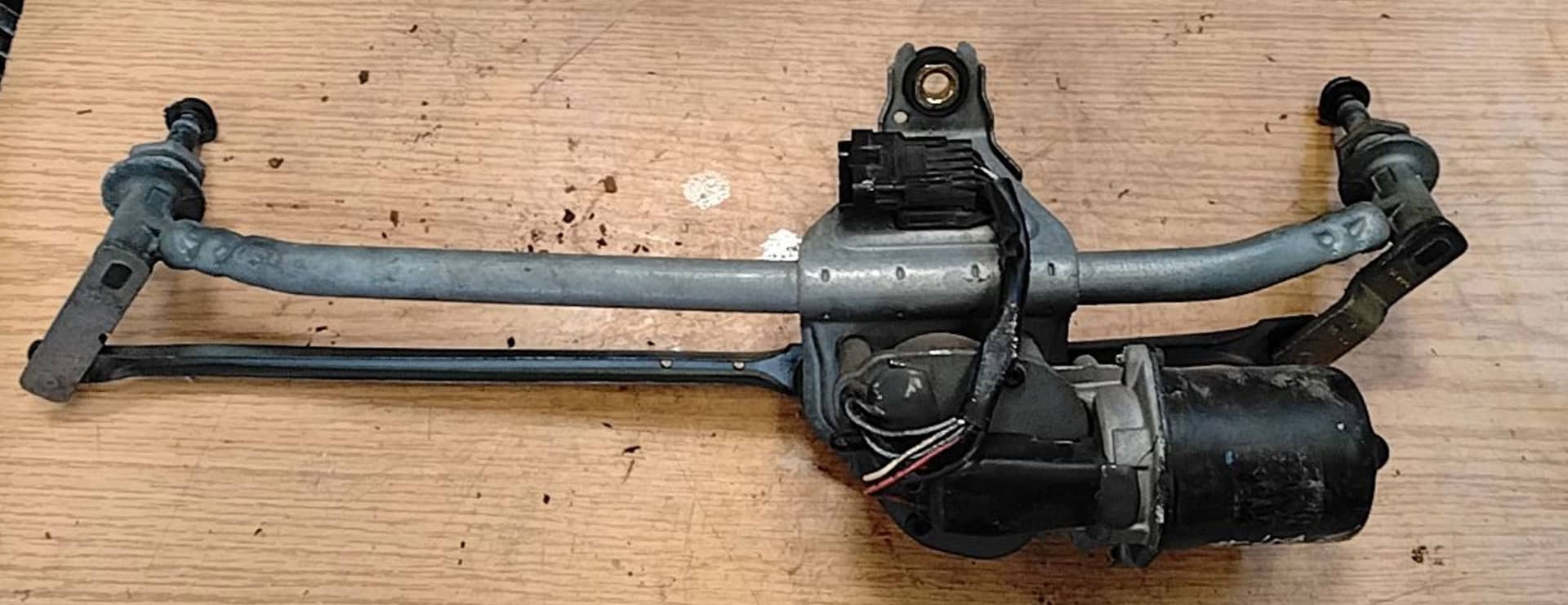 MOTOR LIMPIA DELANTERO